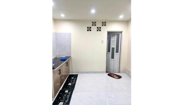Chỉ 2.1 tỷ Bán Gấp Nhà  2 Tầng Gần Tô Ngọc Vân Tam Bình Thủ Đức Mới Đẹp Ở Ngay